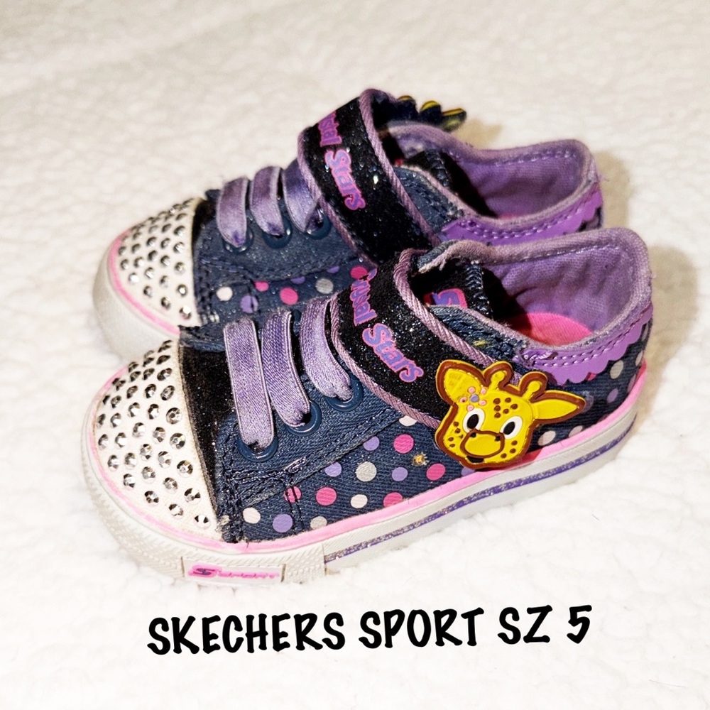 Skechers Light Up Polka Dot Sneakers with Giraffe Velcro Closure SZ 5 GUC